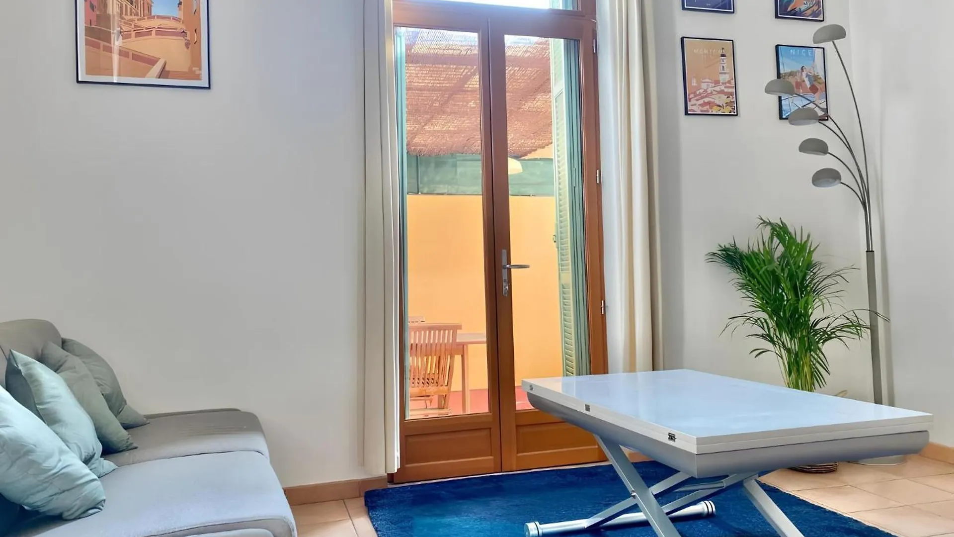 아파트 Appartement Terrasse Centre, 멍똥